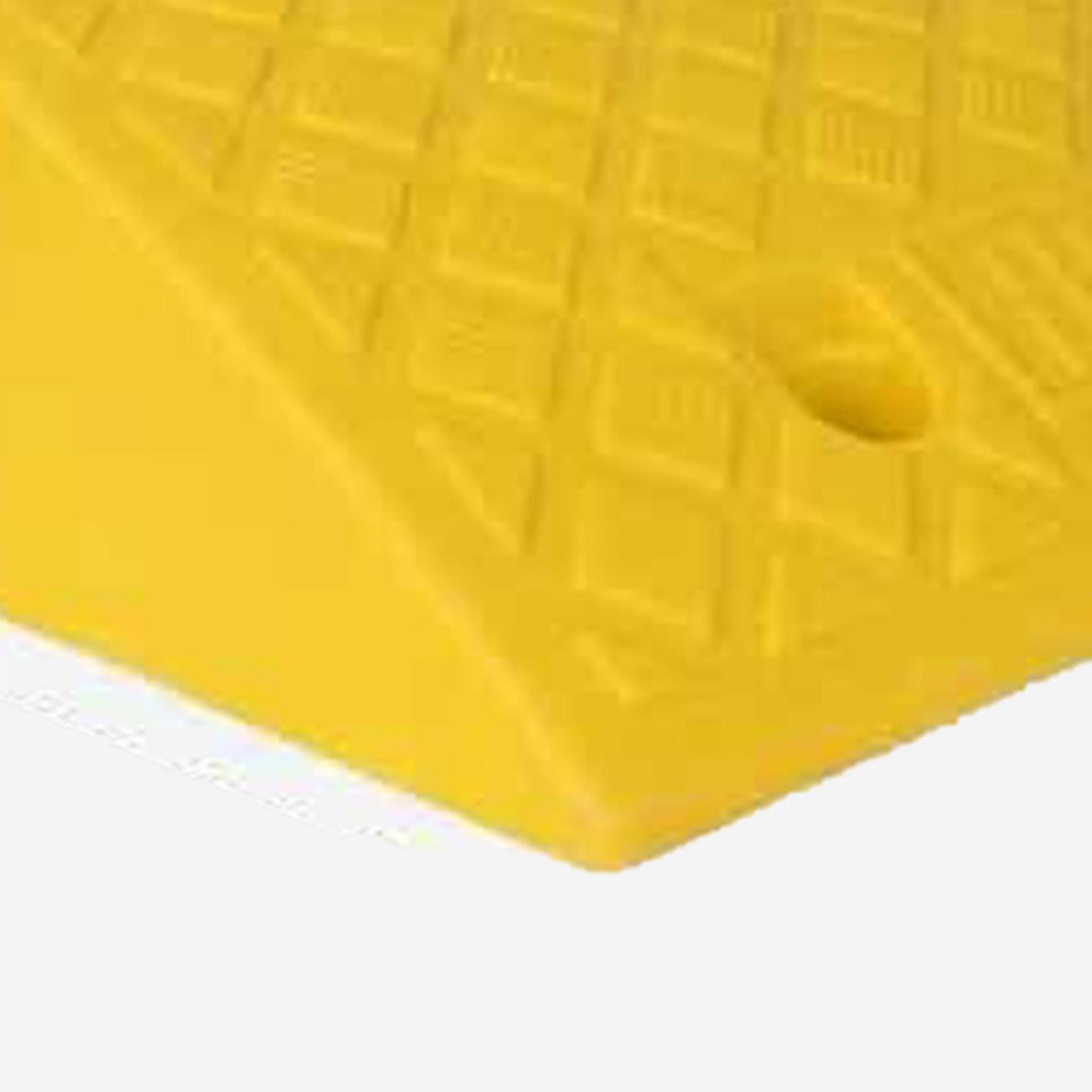 Uphill Speed Bumps Steps Black and Yellow Color Lightweight Plastic Pad Step Mat for Street Parking Black/13.5cm