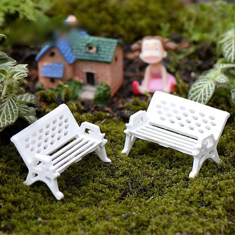 Colorful Model Tables and Chairs, Pack of 10, HO Scale, for Hobbyists
