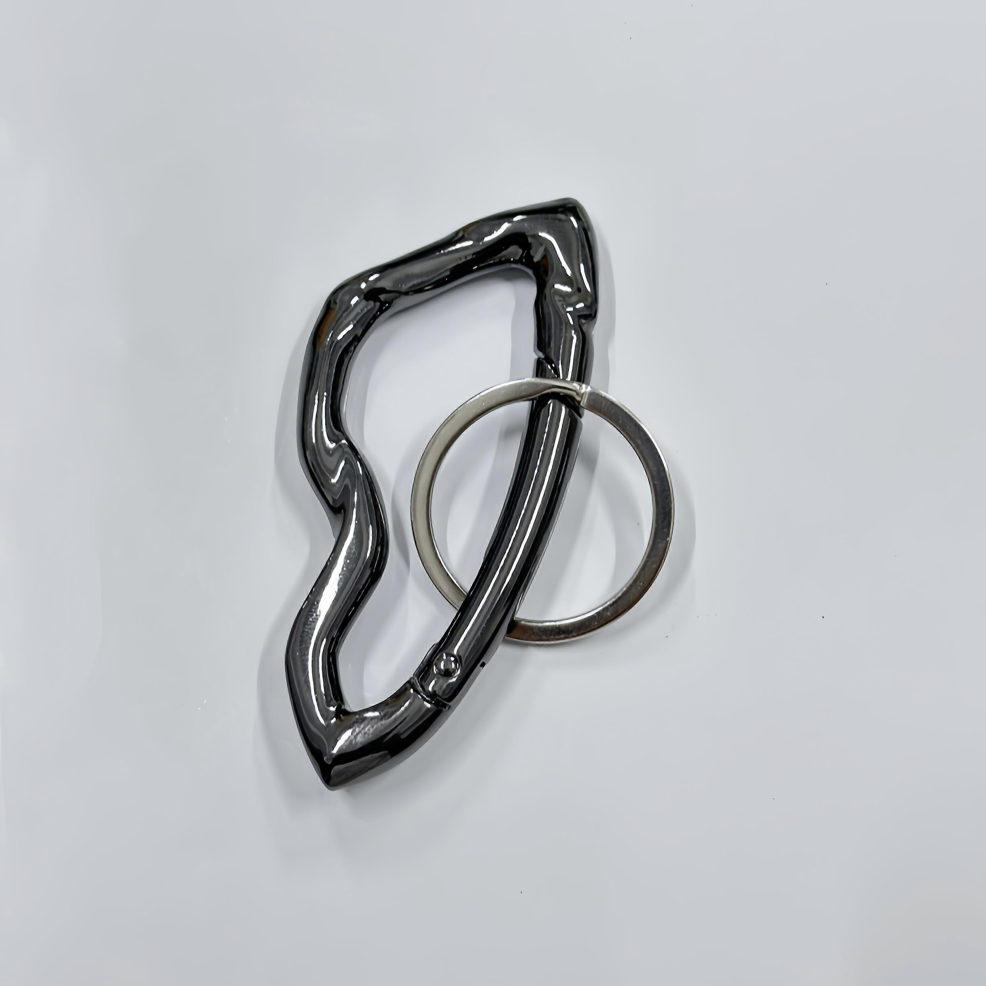 Irregular Shaped Keychain Pendant with Alloy Lock Buckle and Keyring Suitable for Wearing, Matching Bag Pendant, Trendy Hip-hop