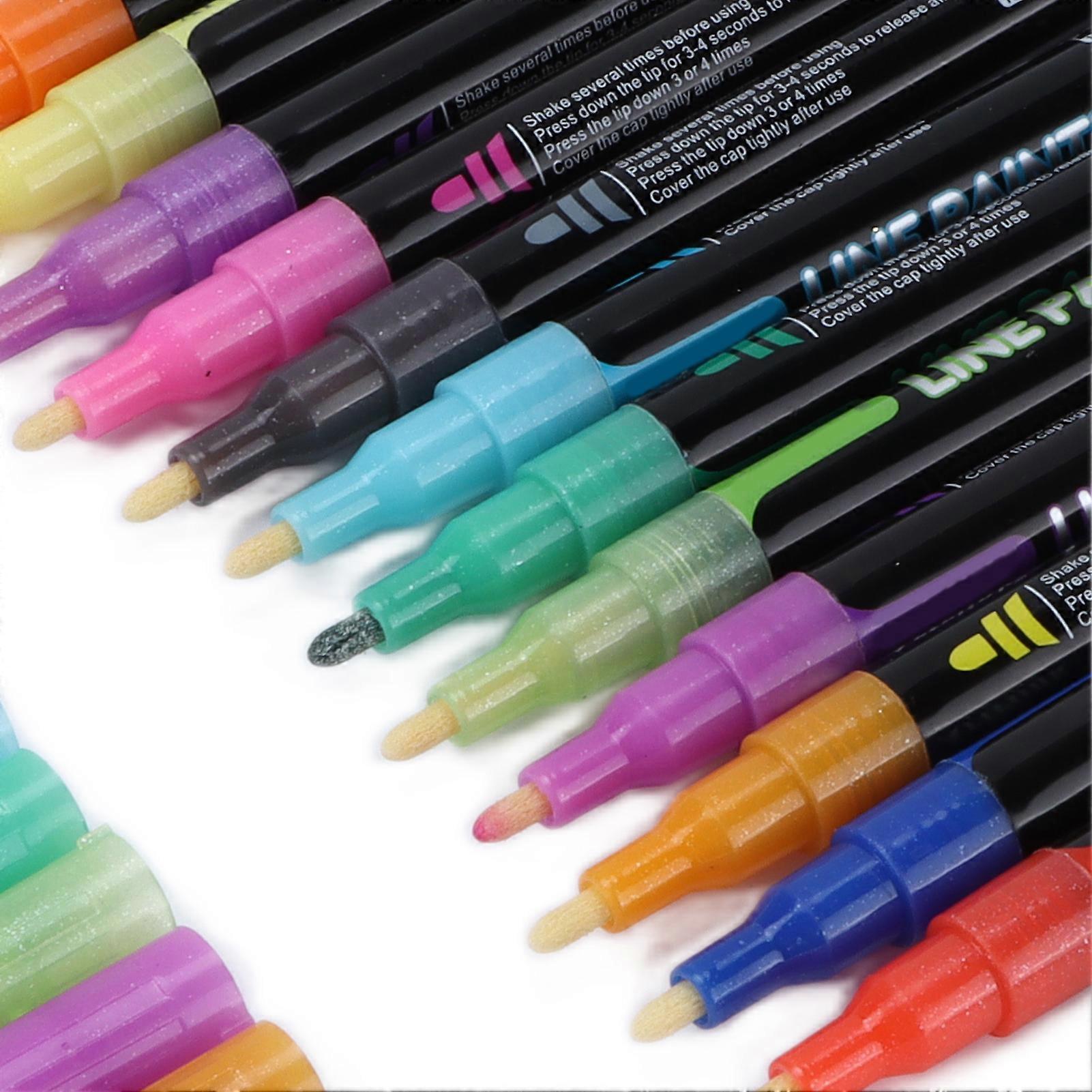 12Pcs Markers Bright Rich Colors Waterproof UV Resistant Long Lasting Unfading Graffiti Markers