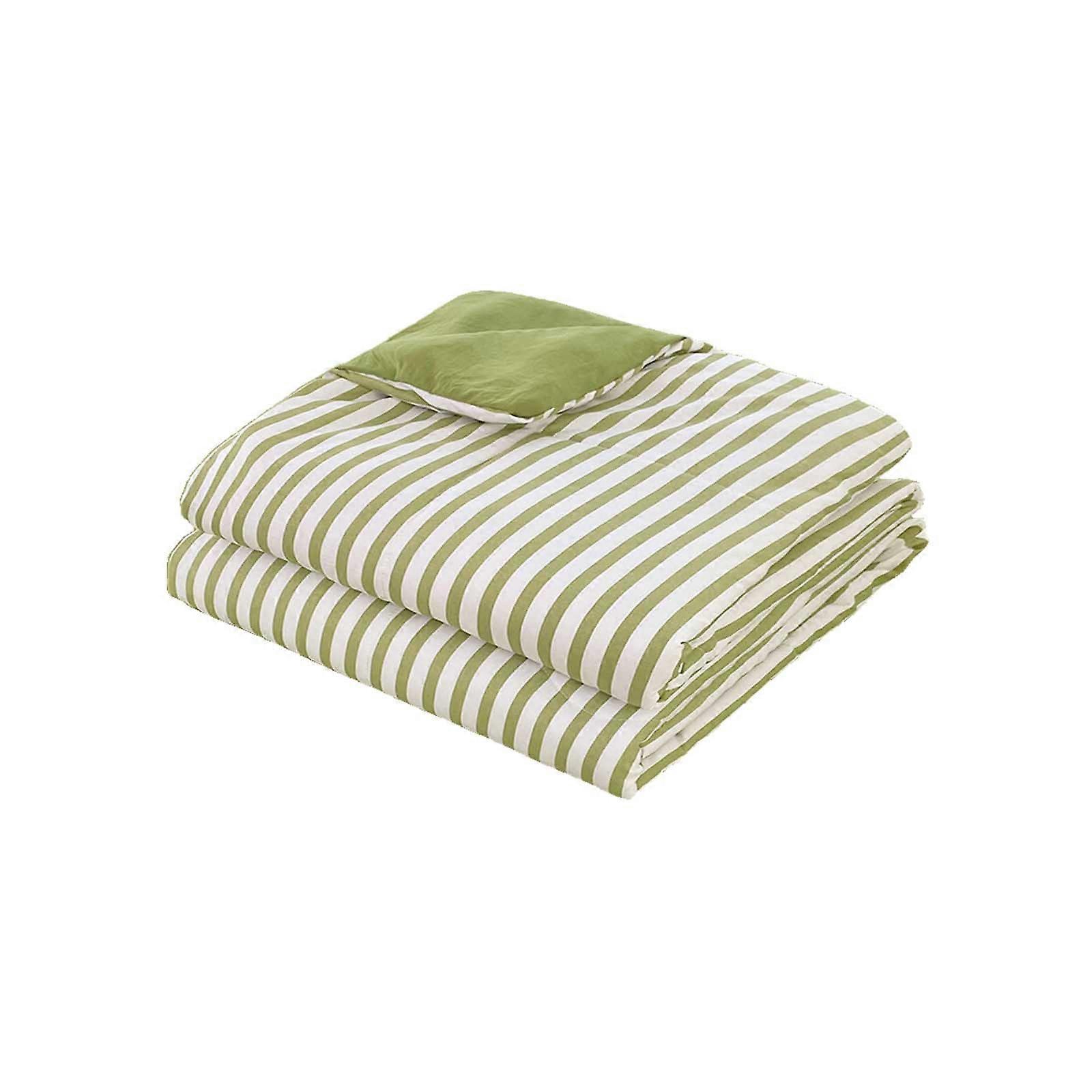 Super Soft Clouds Sweet And Spicy Summer Quilt Cool Summer Quilt Conditioned Quilt Thin Summer Quilt In Student Dormitory.