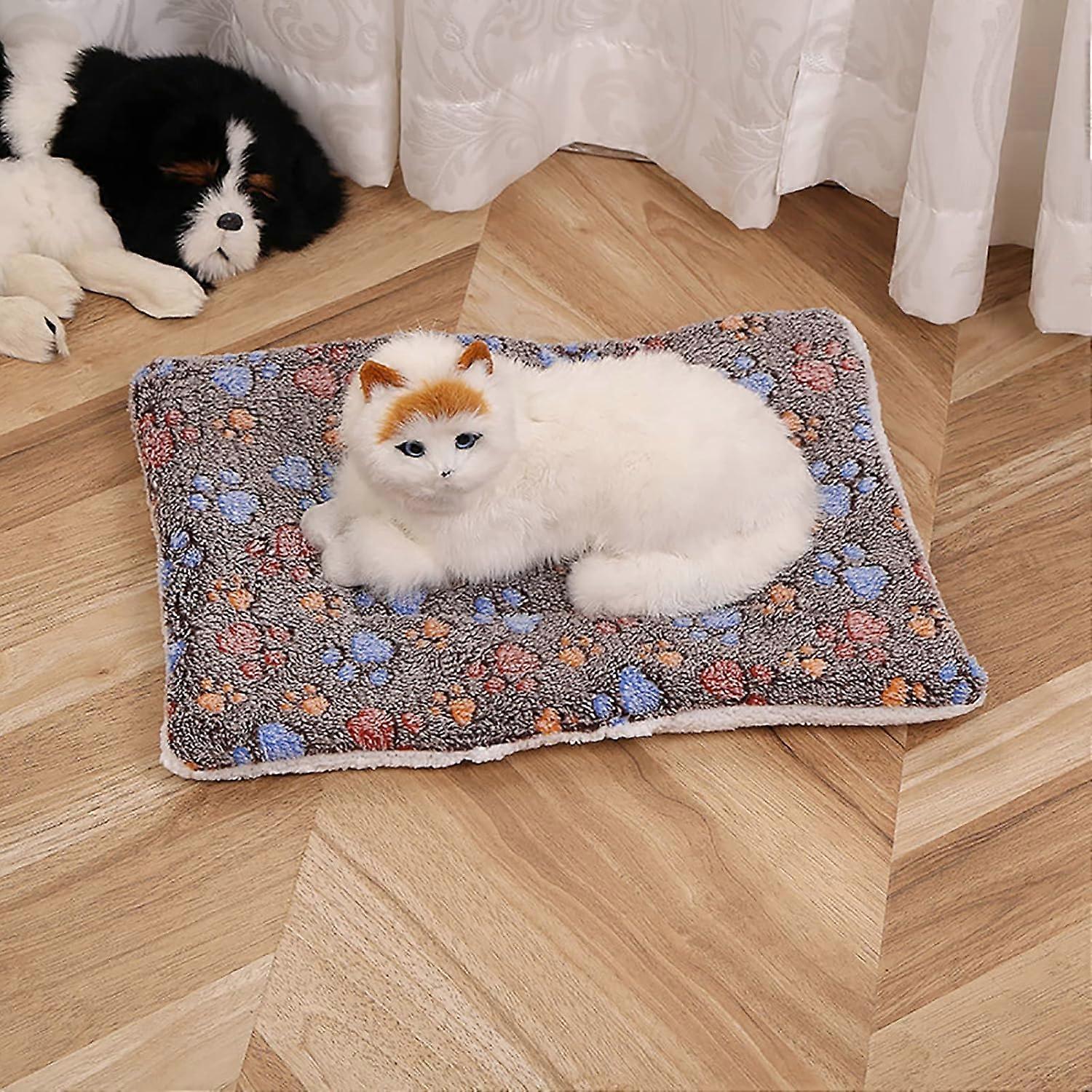 Cozy Calming Cat Blanket for Anxiety Stress Relief UltraSoft Flannel Plush Pet Bed Mat