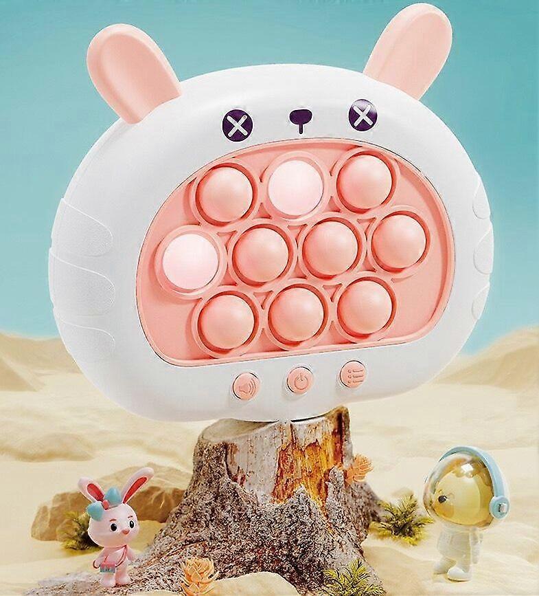 ילדים לוחצים על המכבש כדי להתאמן כדי לנצח את הרמה של מכונת הדקומפרסיה Whack-a-mole