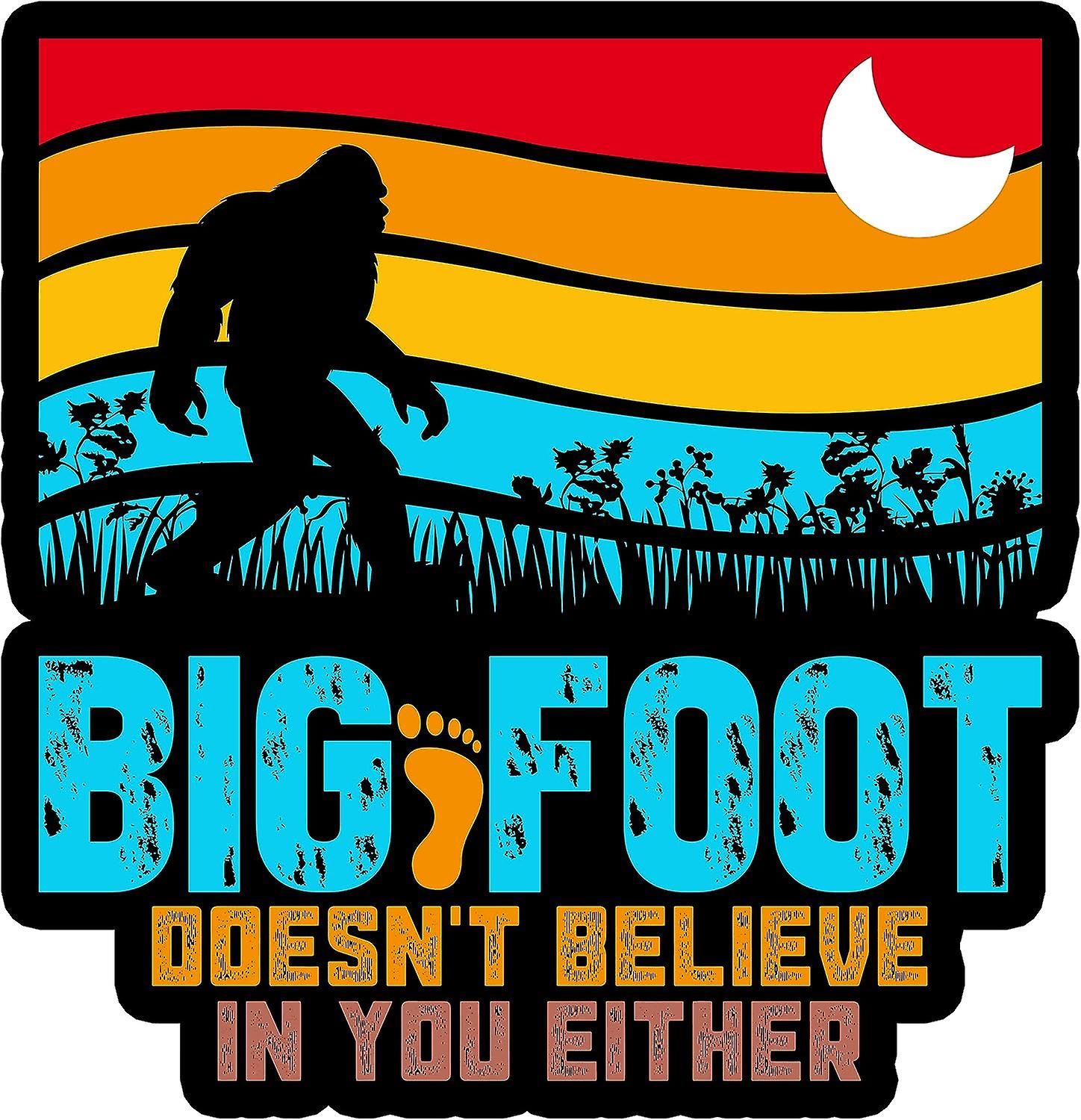 ملصق Bigfoot Snowman مثير للاهتمام - ملصق كمبيوتر محمول - فينيل مقاوم للماء مناسب للسيارات - هاتف - خوذة