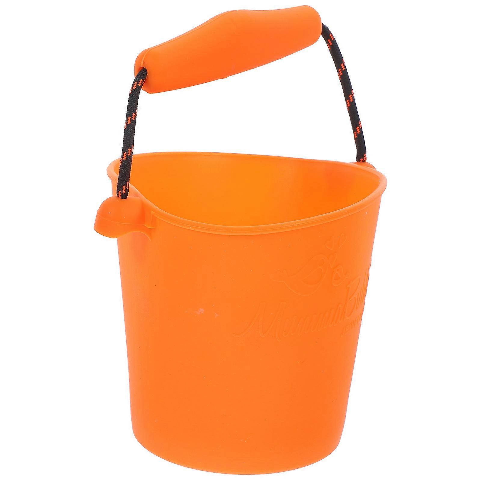 Folding Silicone Water Bucket for Outdoor Activities Portable Beach Bucket with Handle for Camping, Fishing, and Hiking (Random Color)