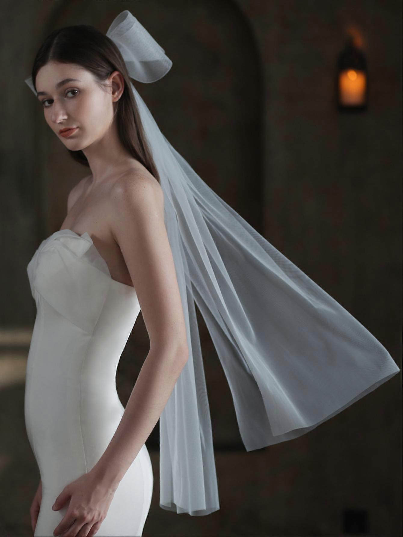 Double bridal veil with elastic net and bow, white, perfect for honeymoons and photoshoots