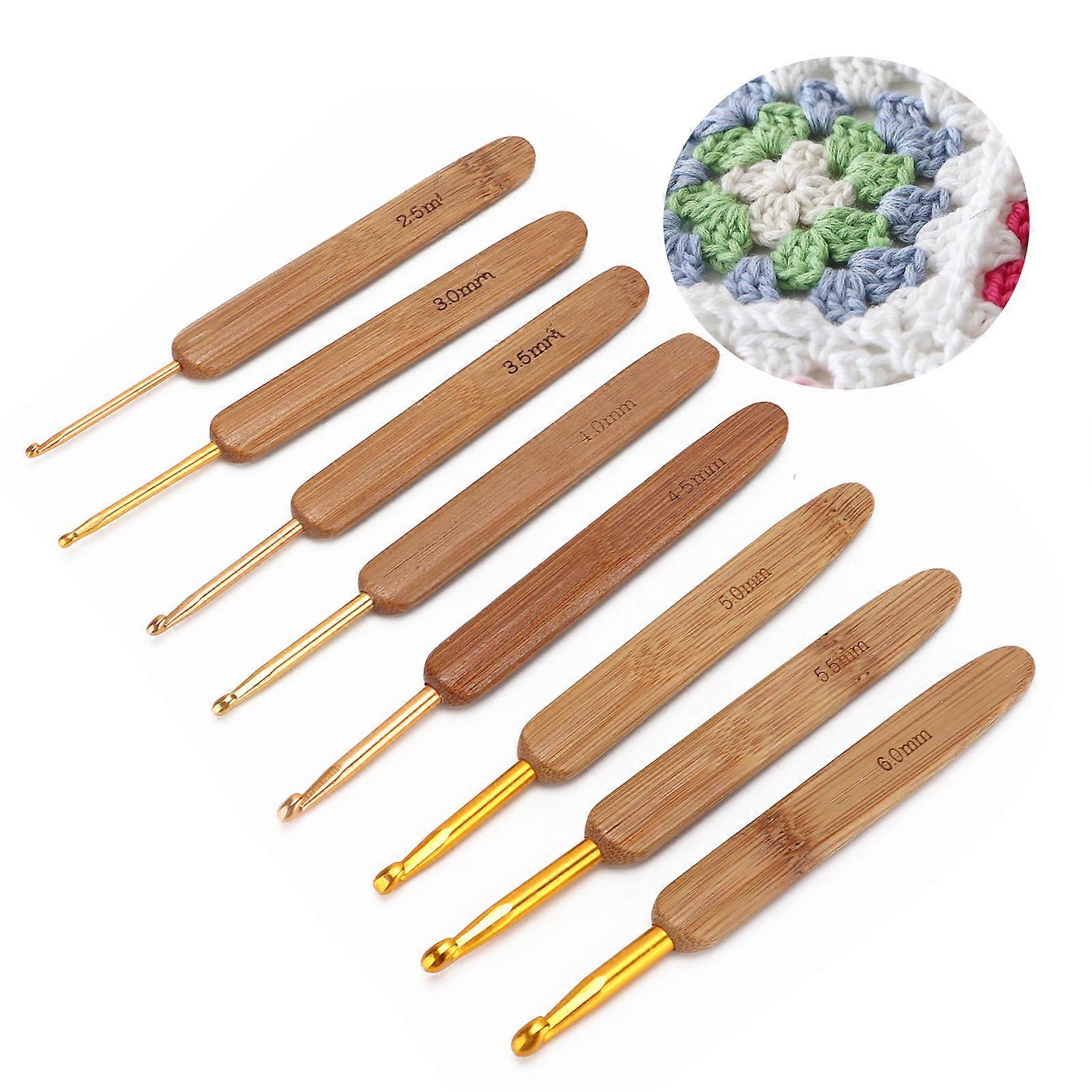 8Pcs Crochet Hooks Ergonomic Bamboo Handle Different Sizes Knitting Needles Set for Beginners Experienced