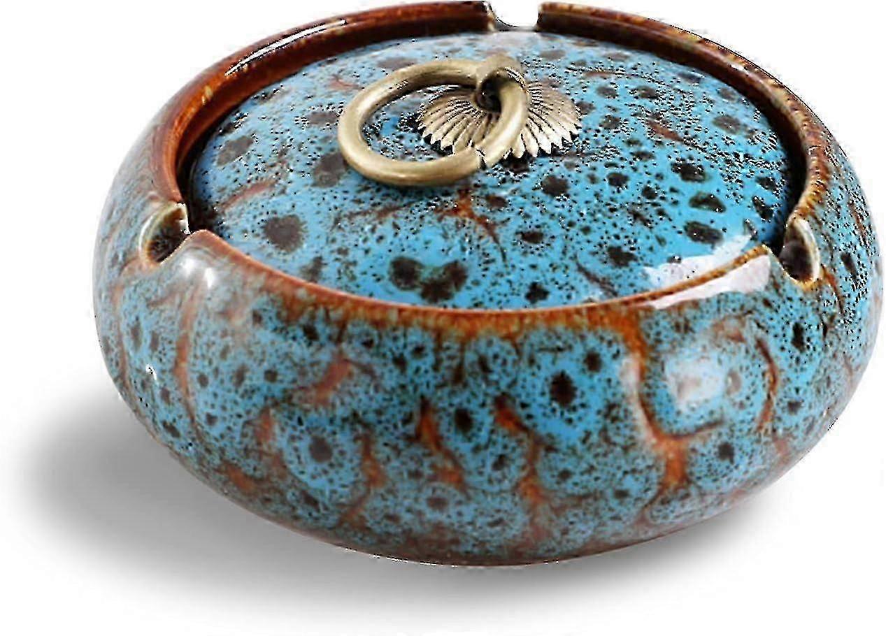 Practical Ceramic Ashtray - Secure Lid for Outdoor Smoking