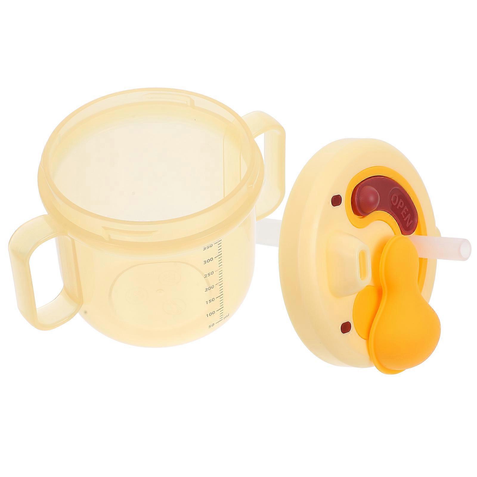 Silicone Yellow Elderly Care Drinking Cup with Straw for Drinking Use
