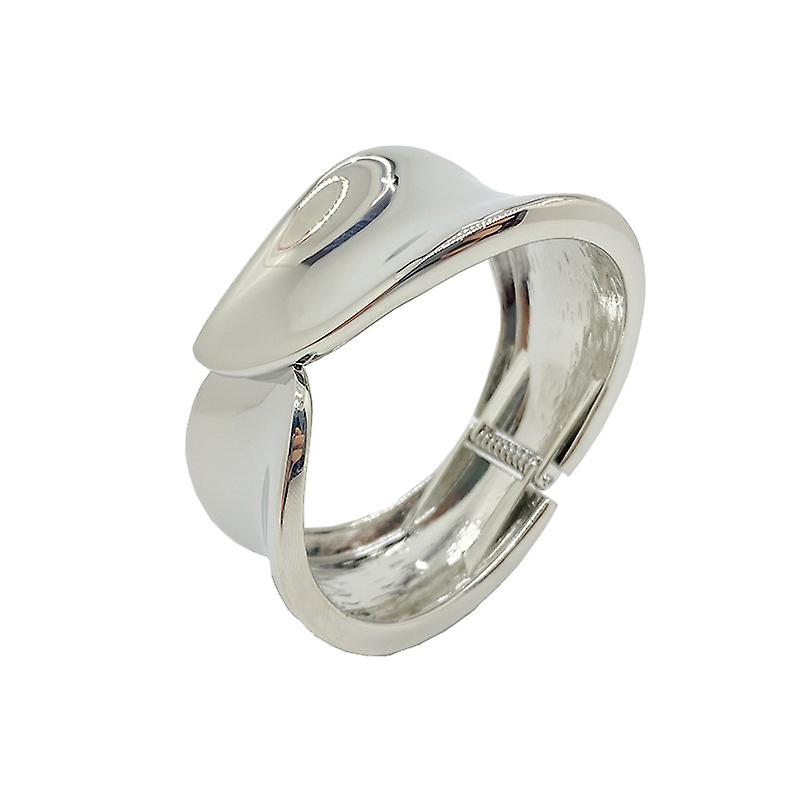 سوار مبالغ فيه مع شخصية