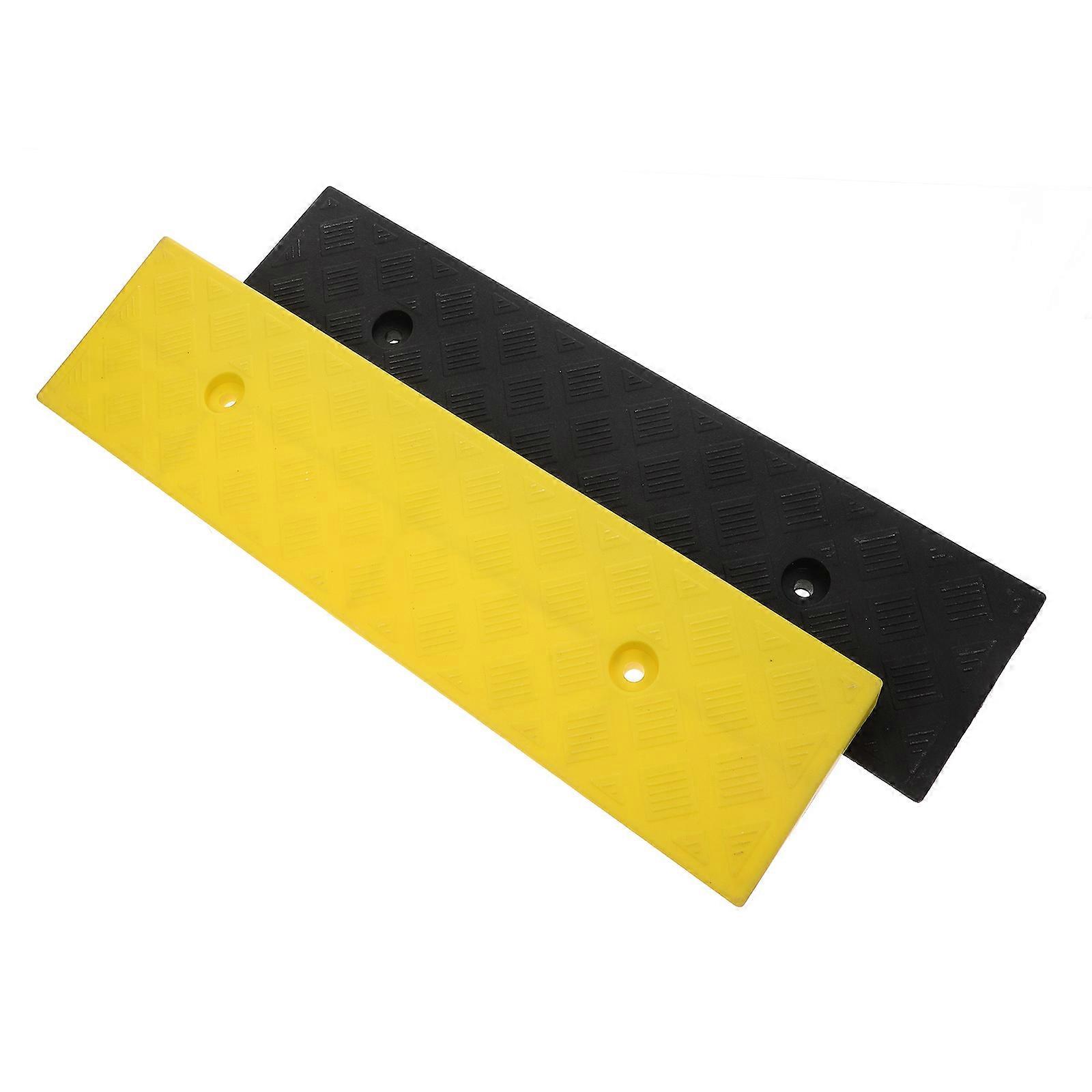 Garage Curb Ramp 2Pcs Anti-Slip Rubber Driveway Ramp for Vehicles 49.5X13X3cm with Shock Absorption Feature