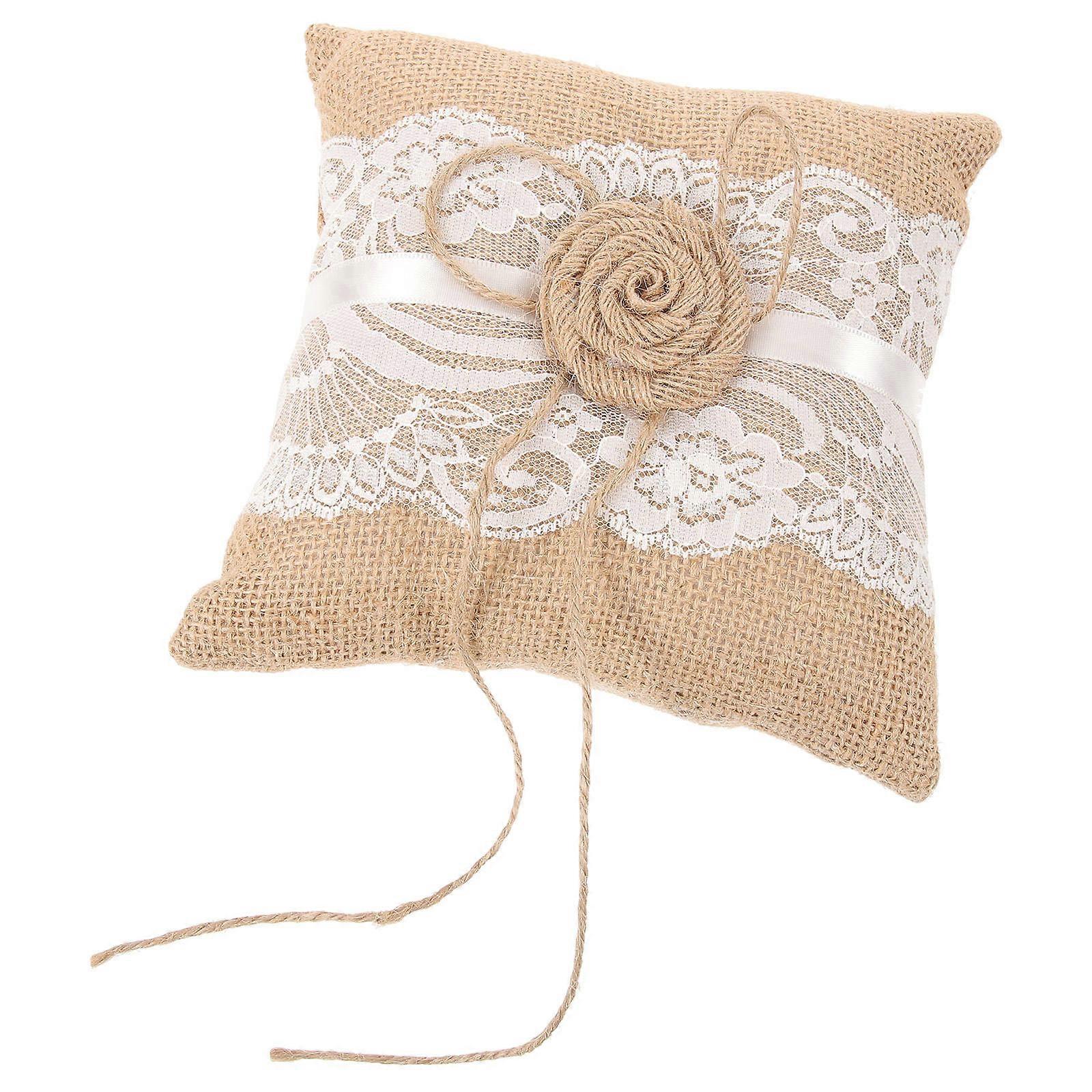 Brudepute med linblomst til bryllupsseremoni