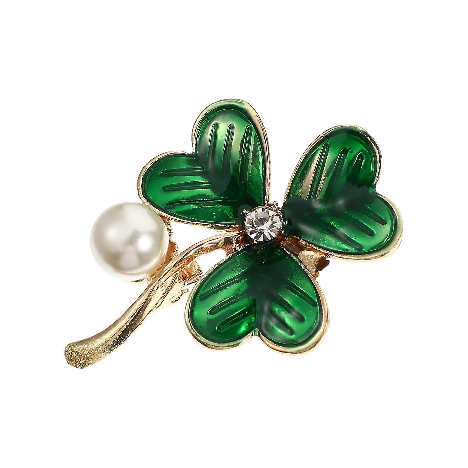 Classic Shamrock Design, Durable Finish, Adaptable to Multiple Looks