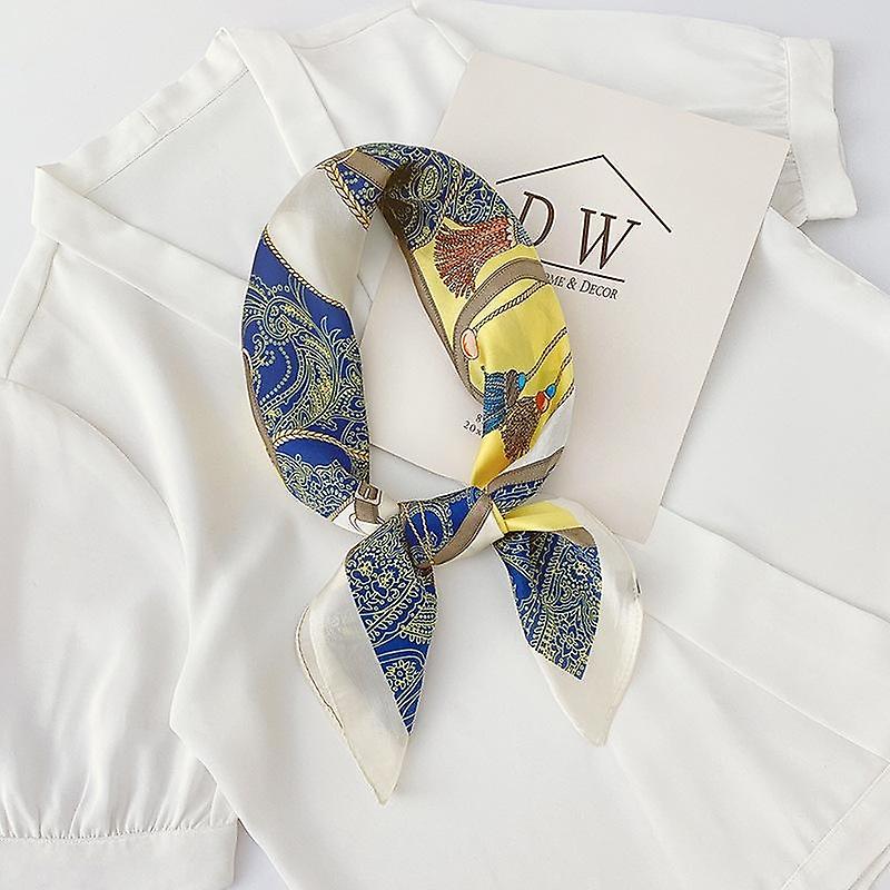 Scarf/Shawl in artificial silk inspired by the luxury of large fashion houses