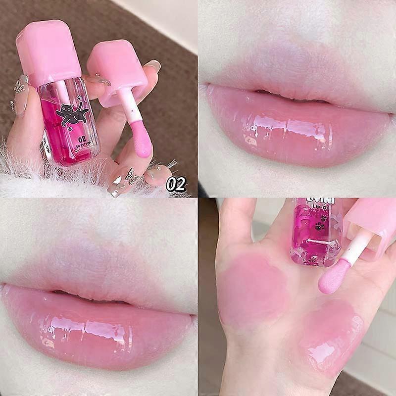 Cappuvini's Lively Kitten Color-Changing Lip Oil diminishes lip lines and provides a subtle, translucent shimmer for a plump, lip look.