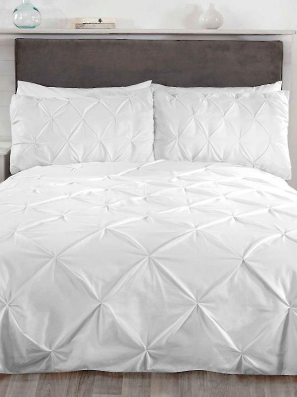 Balmoral PIN Tuck Dekbedovertrek en kussensloop set