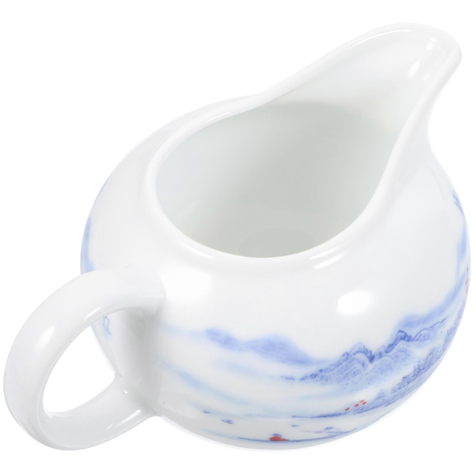 Sauce Pitcher Ceramic Gravy Boat Elegant Design for Restaurant Liquid Storage Compact Shape 1Pcs
