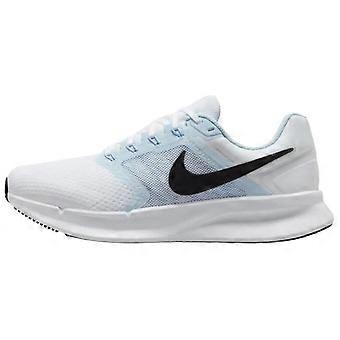 Zapatillas de running Nike Run Swift 3 de caña baja para entrenamiento urbano y desplazamientos diarios para mujer, color blanco y azul (DR2698-106)