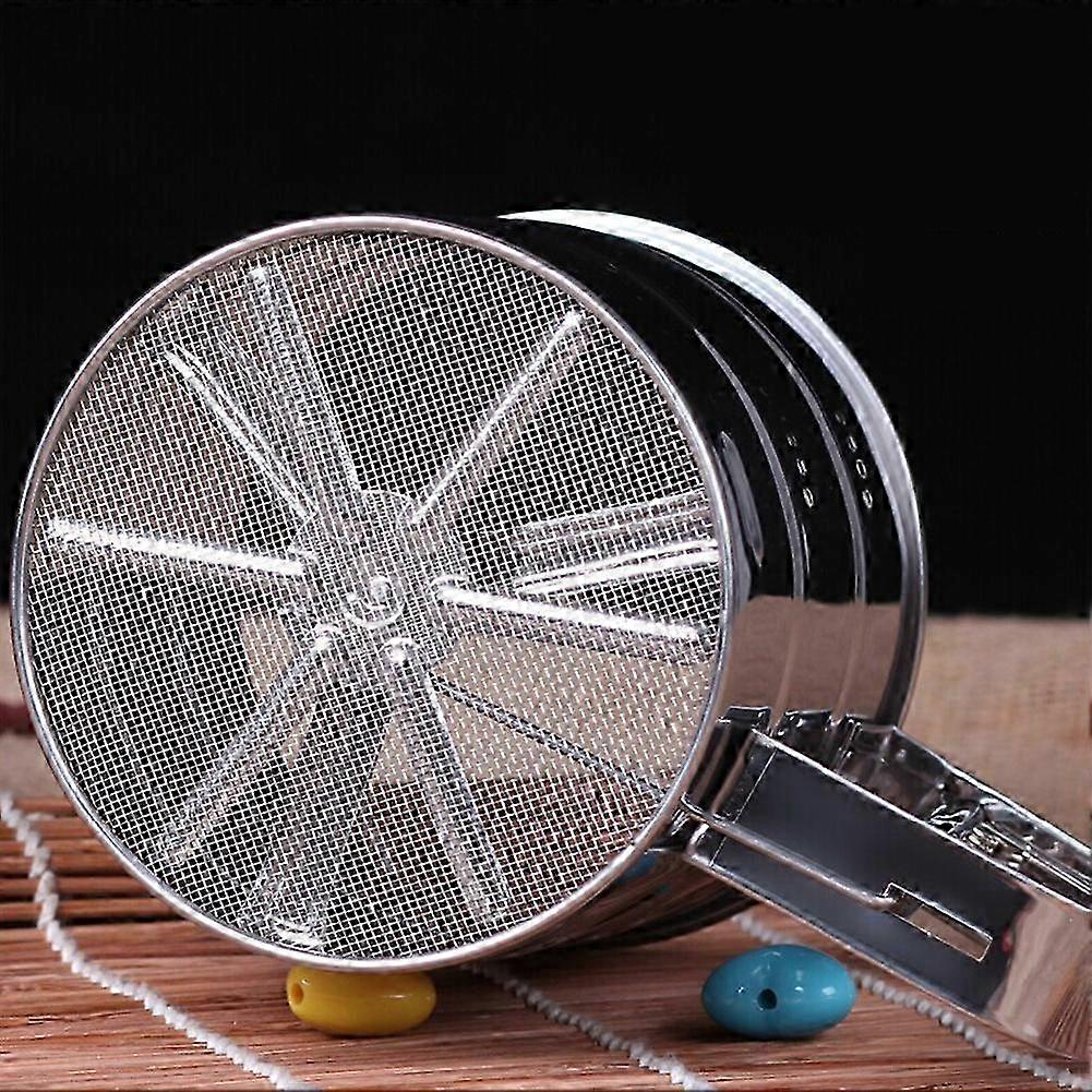 Flour Sifter with Fine Mesh Strainer Made of Stainless Steel for Baking in the Kitchen