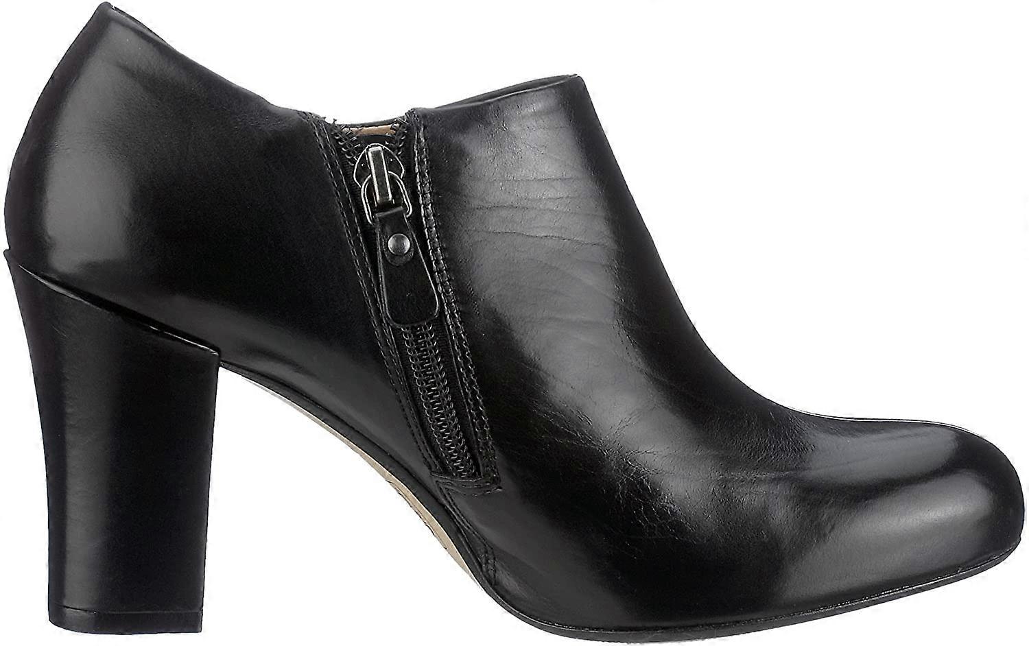 Clarks Lion Cub - women's boot