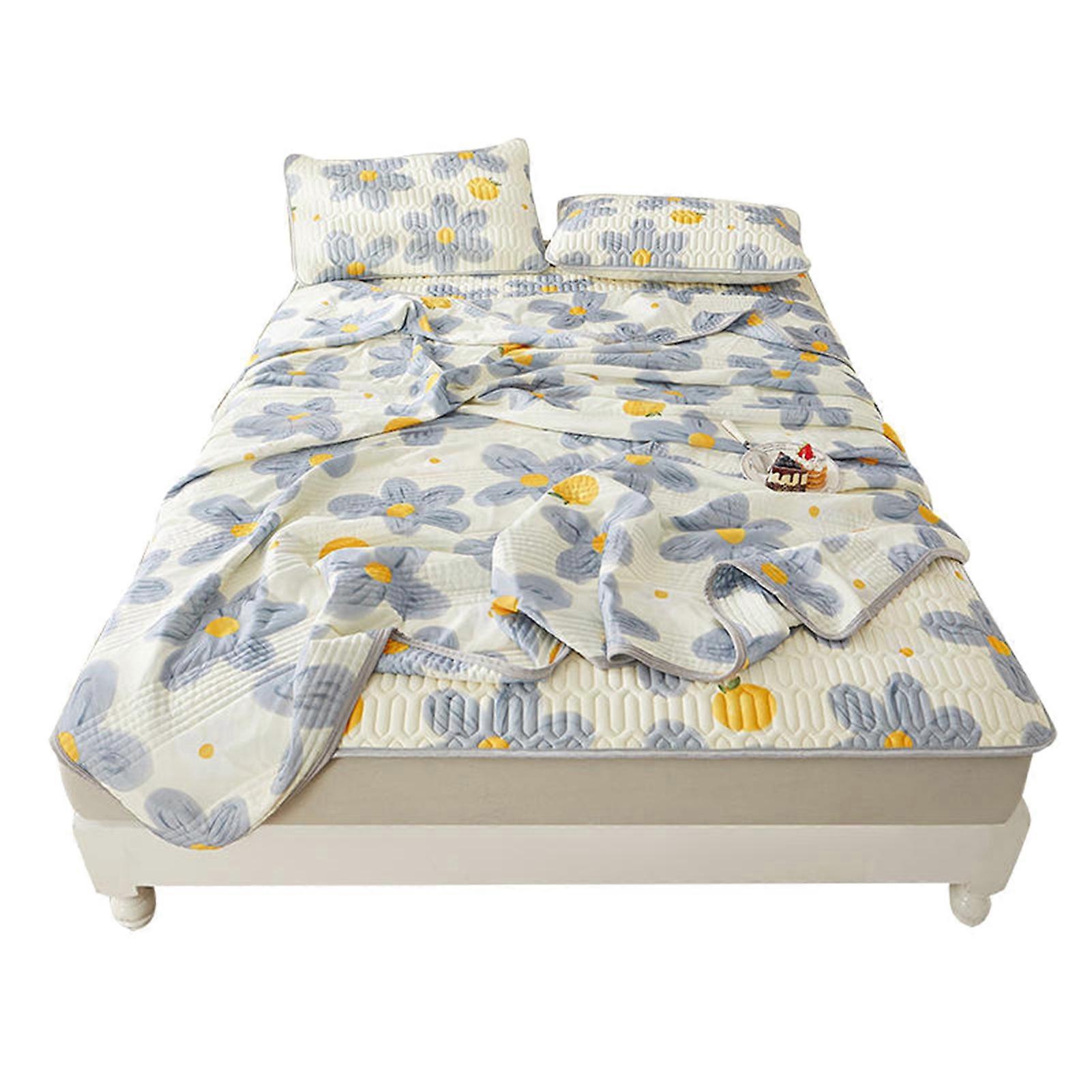 Latex Sleeping Mat Soft Breathable Skin Friendly Cooling Mattress Topper Pad with 2 Pillowcase for Summer
