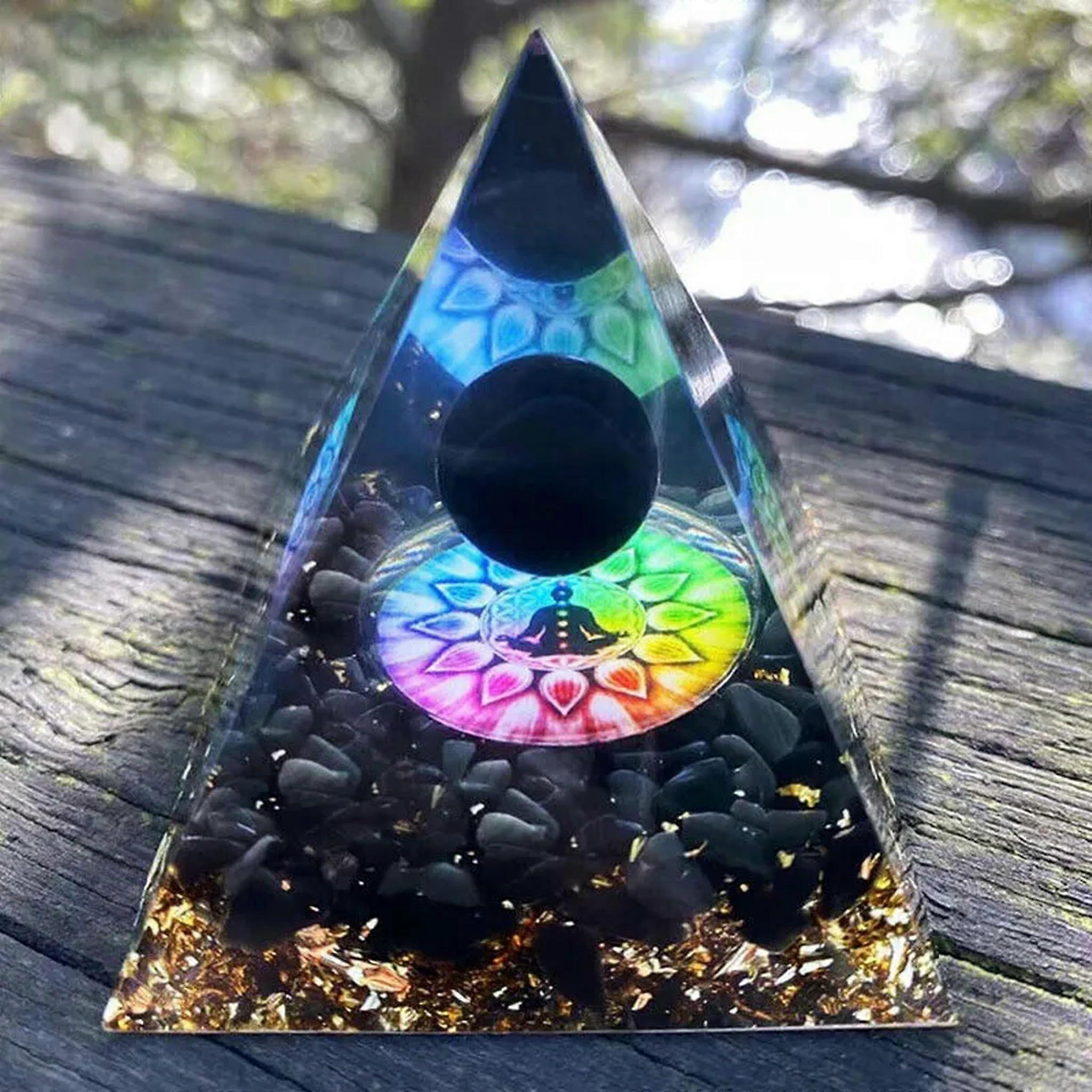 OrgonitObsidian-Kristall-Pyramide