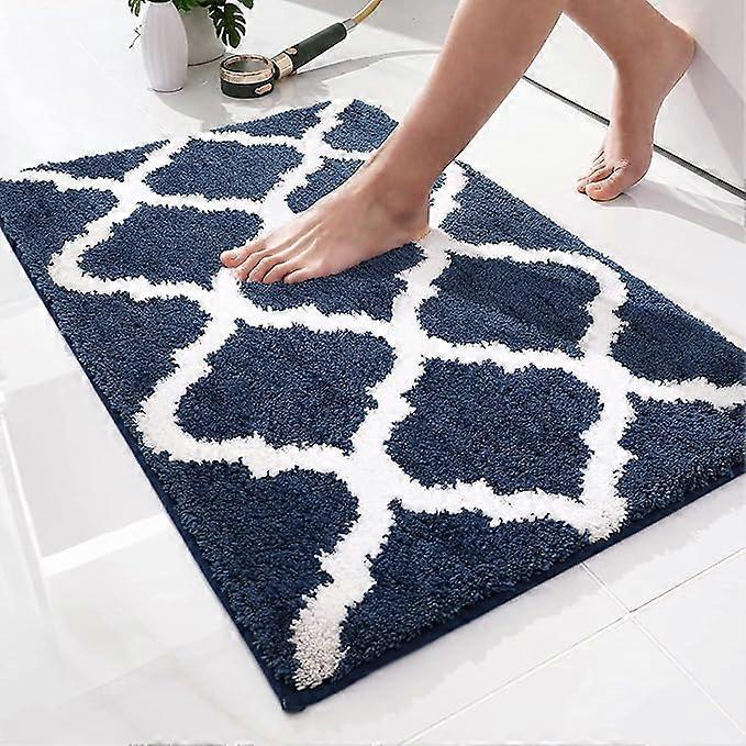 Non-slip, highly absorbent bathroom mat made of soft microfiber