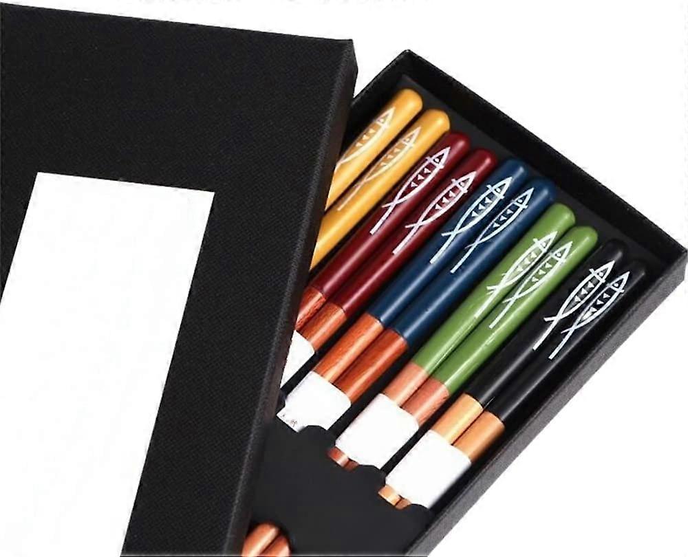 5 Pairs of Saury Fish Pattern Wooden Chopsticks