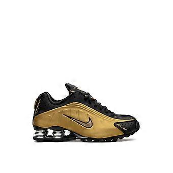 Shox R4 Sneakers
