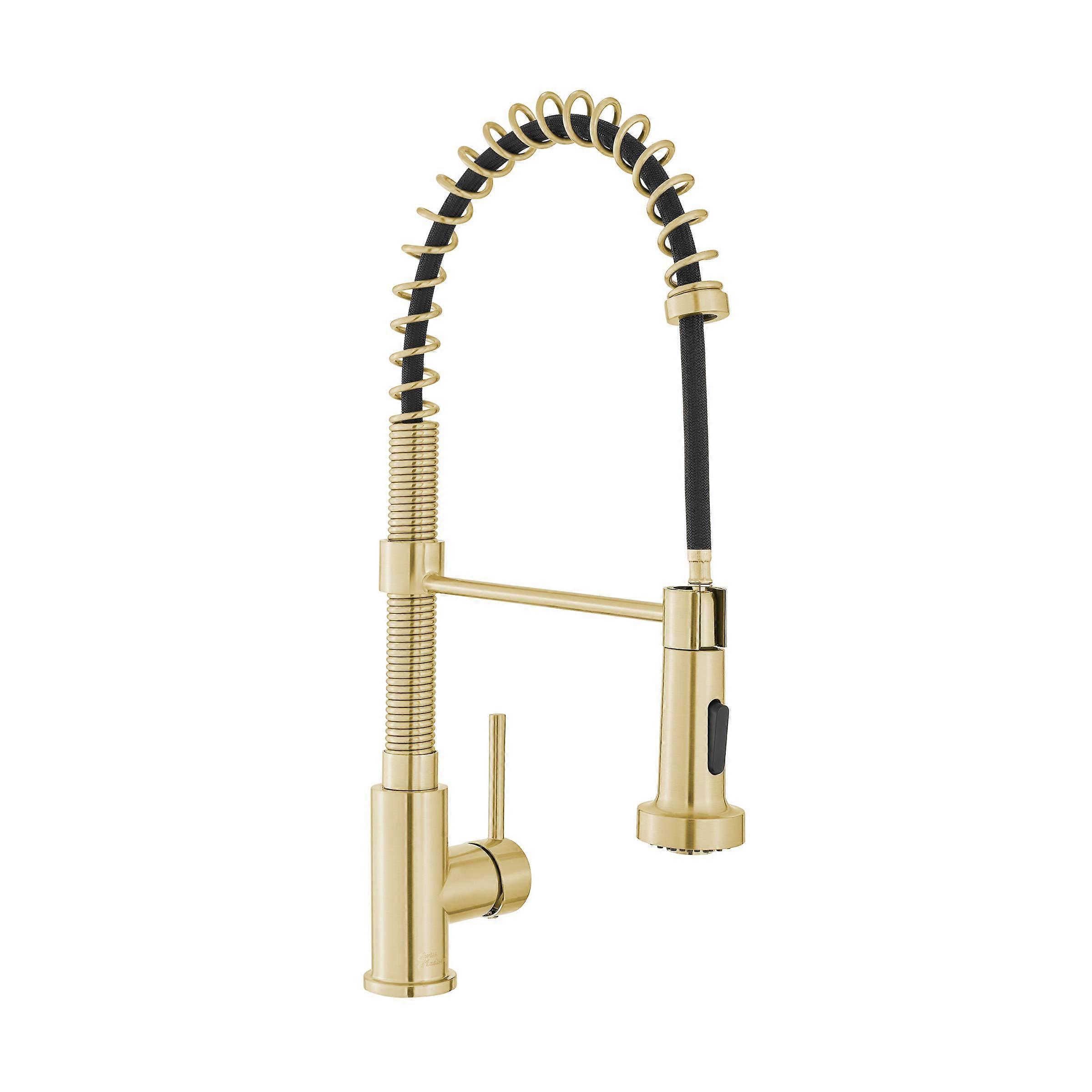 Nuvet can be pulled down in a single handle, brushed gold color.