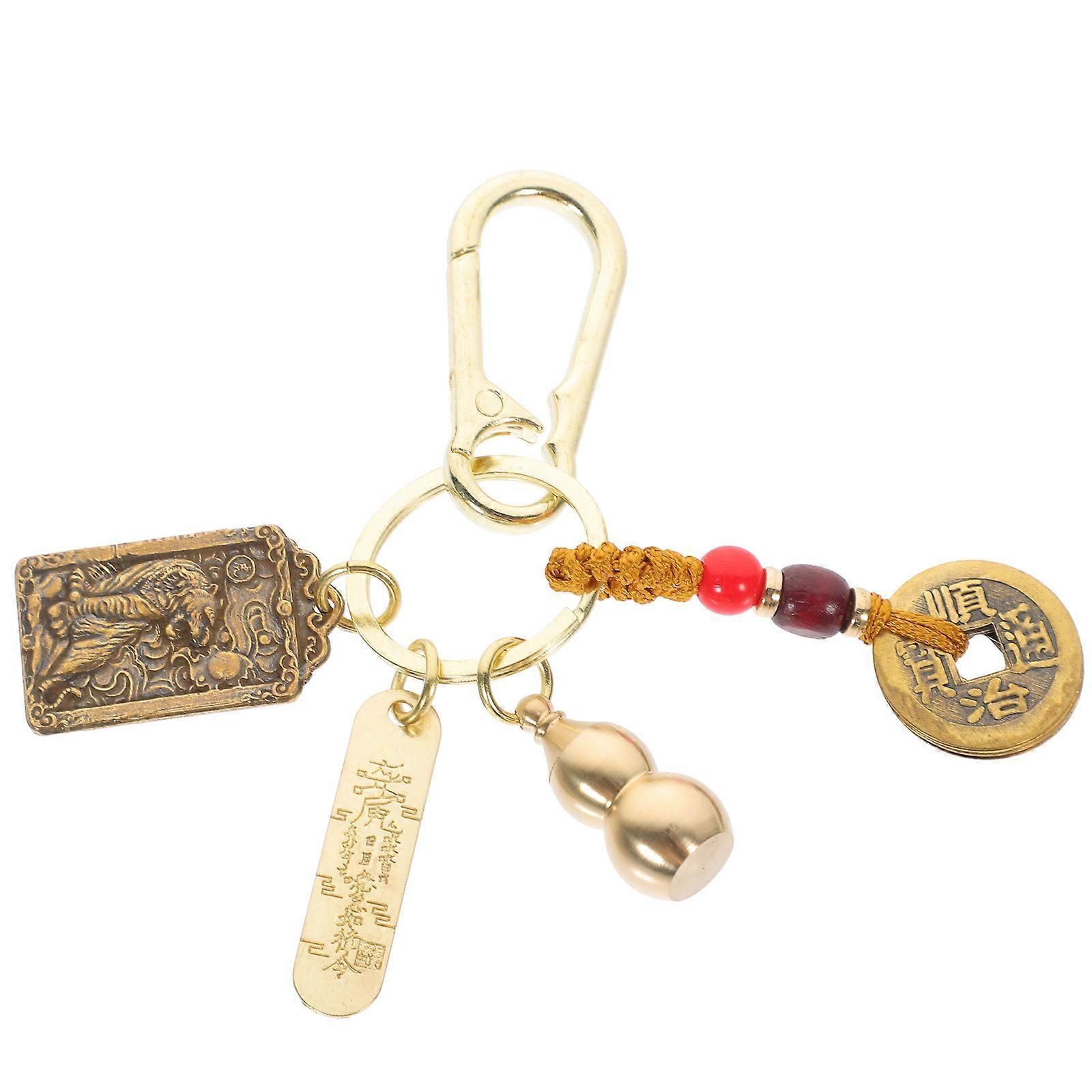 2Pcs Car Keychain Vintage Keychain for Decoration Metal Key Ring Golden