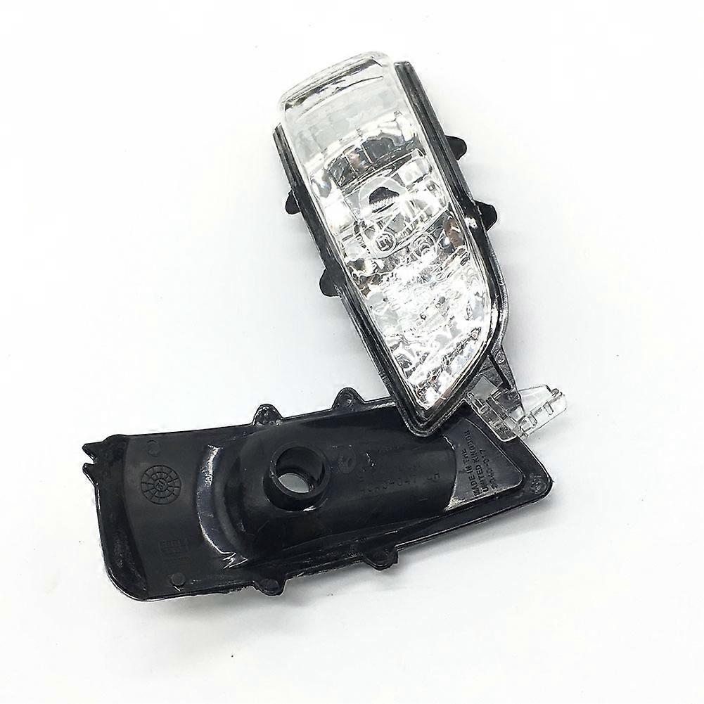 For Volvo S40 S60 S80 C30 C70 V50 V70 Side Wing Mirror Indicator Turn Signal Light Lamp Lens 31111102 31111090