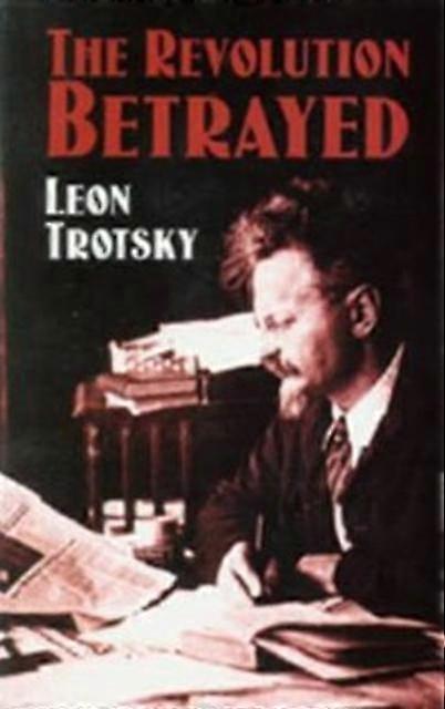 The Revolution Betrayed - Leon Trotsky - Hardback - en Book