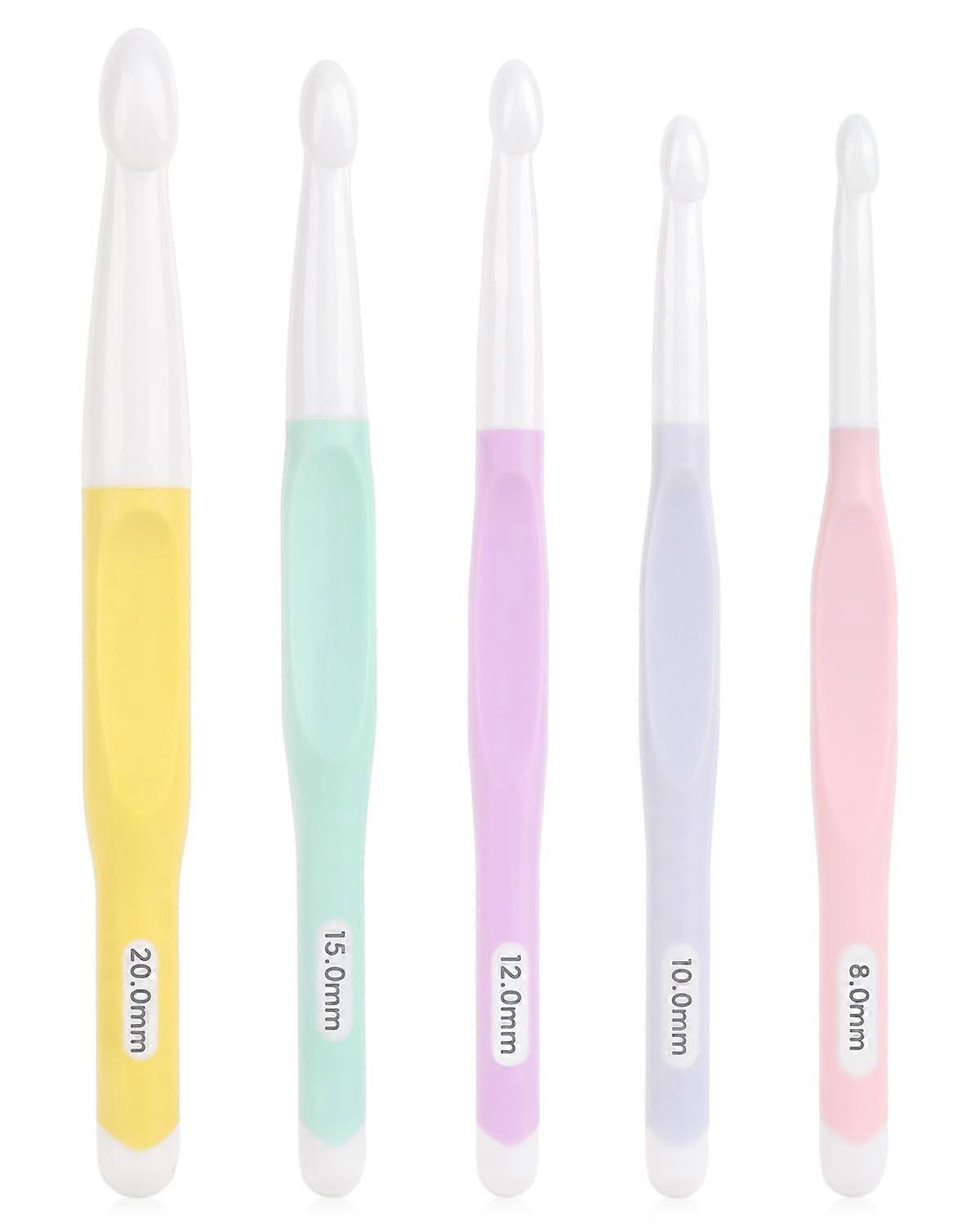 Pack of 5 Large Crochet Hooks 8mm20mm, Chunky Set with Soft Grip for Blankets