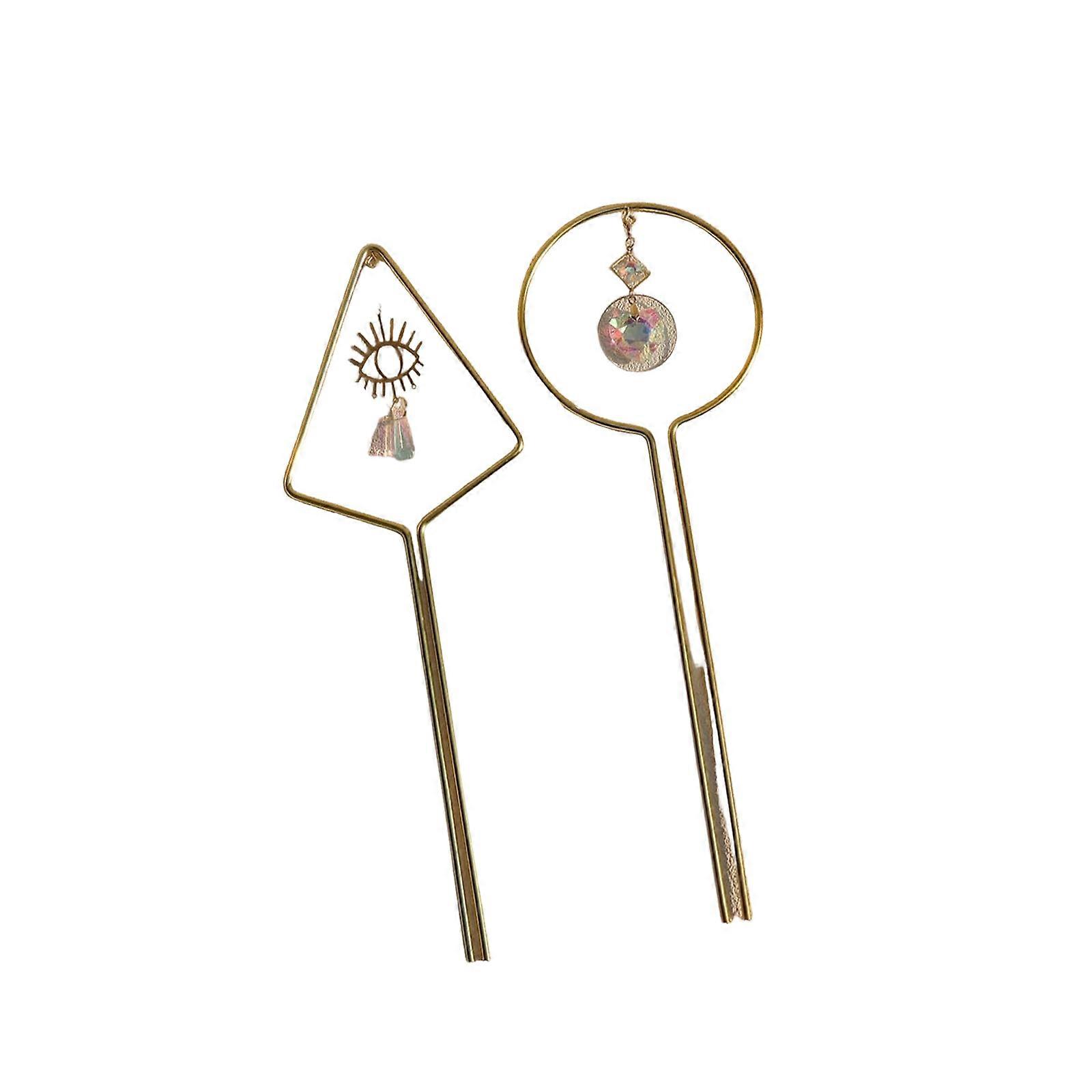 Functional Ornamental Support Designed for Potted Vine Featuring Crystal Reflection to Generate Light Displays Multicolor