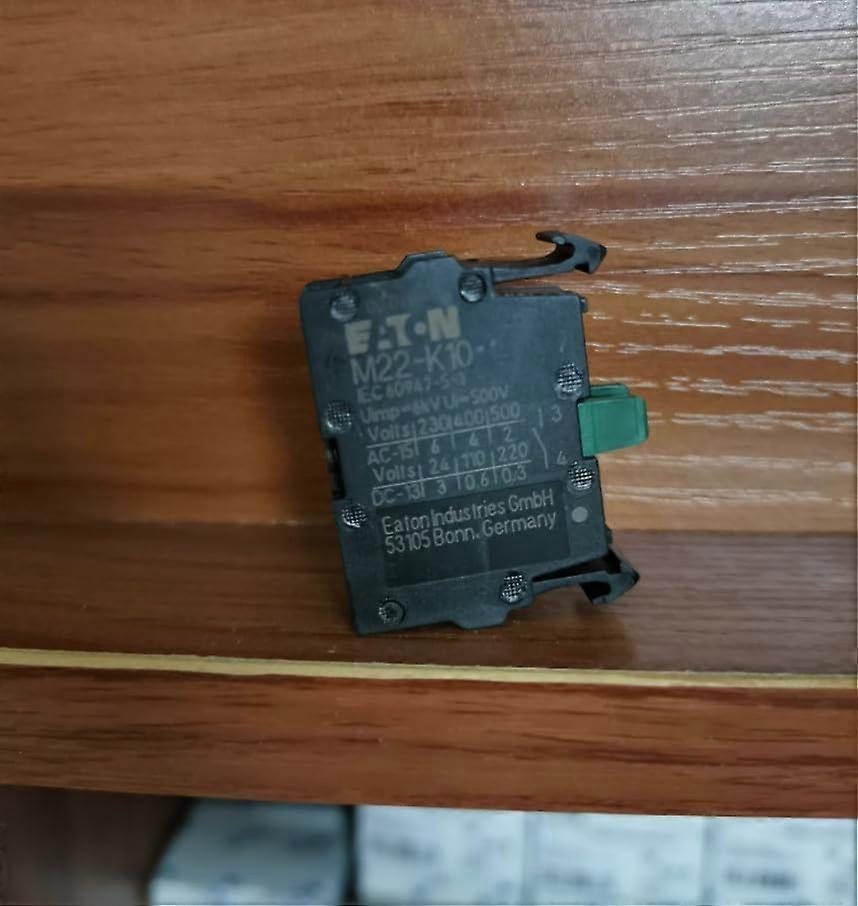 M22K10 1NC Auxiliary Contact Spring Crimp for Eaton, Reliable Switch Control and Quick Installation