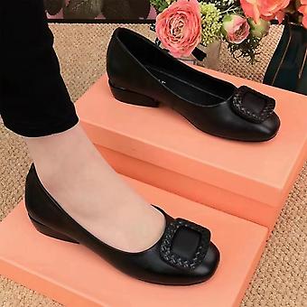 Damen-Leder-Slip-On-Schuhe Rutschfeste Schuhsohle mit niedrigem Absatz Schuhe für den täglichen Gebrauch im Innenbereich