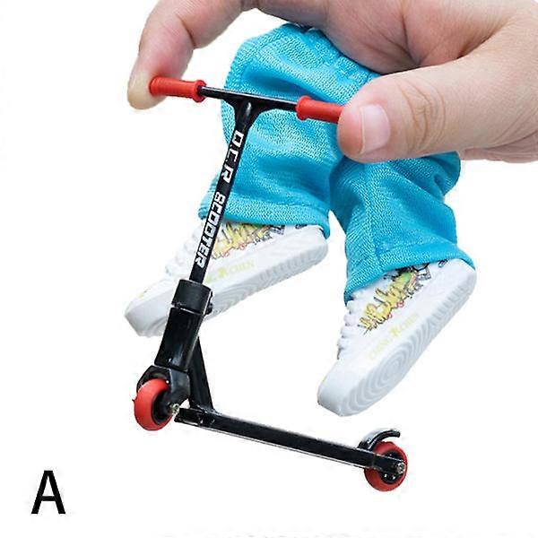 سبيكة الاصبع سكوتر لعبة ألعاب التزلج مع السراويل أحذية والأسود واحد