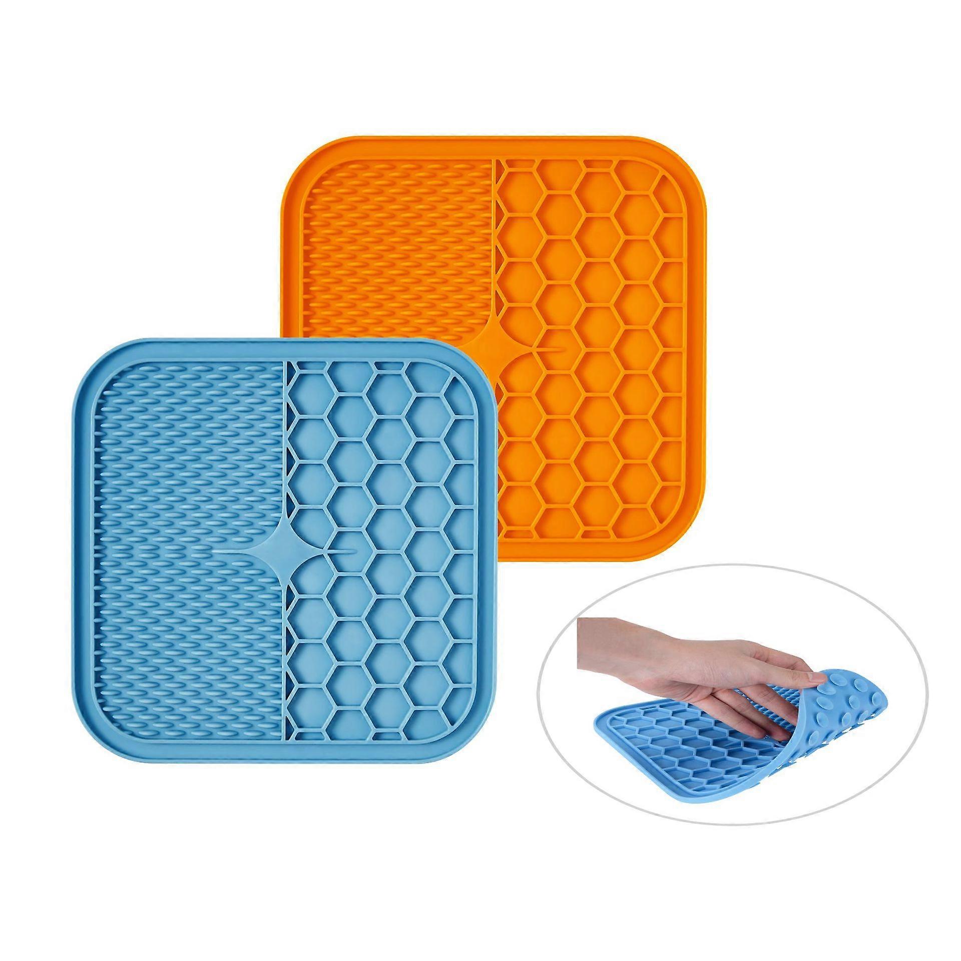Dog Lick Mat, 2 Pieces BPA Free Cat Lick Mat with 1 Silicone Spatula, Extra Strong Suction Cups for Bathing, Training, Grooming and Claw Maintenance 1