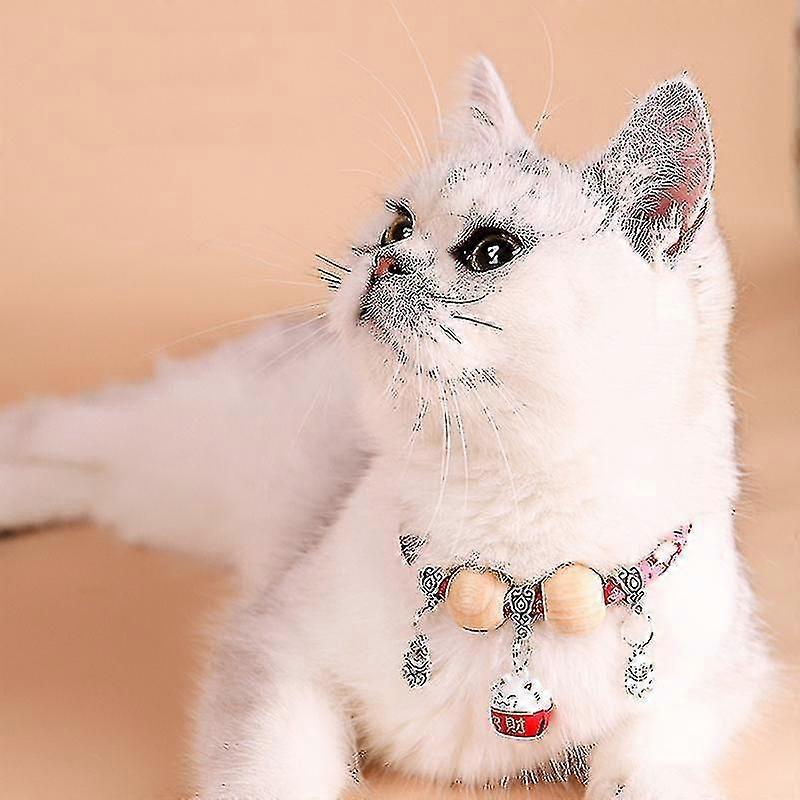 This Fluffy Collar That Kills Fleas Without Harming Your Pet!