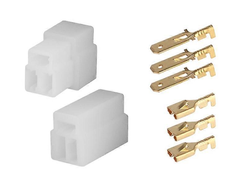 Conector triple