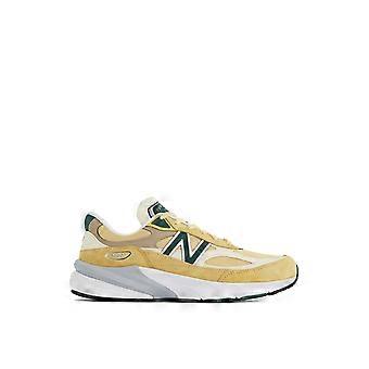 990v6 Made in USA Sneakers