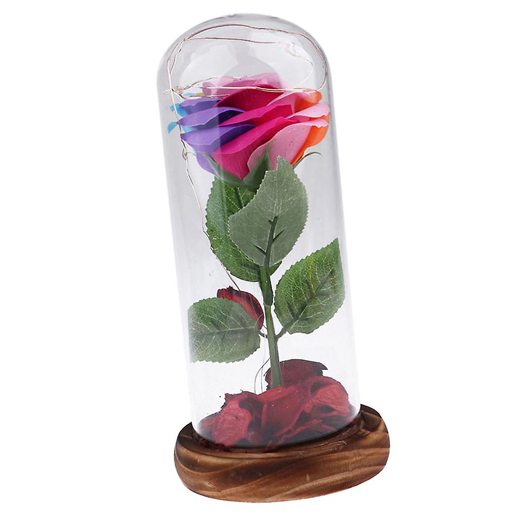 fleur et lumière LED dans un dôme en verre sur un socle en bois cadeau de Saint-Valentin A