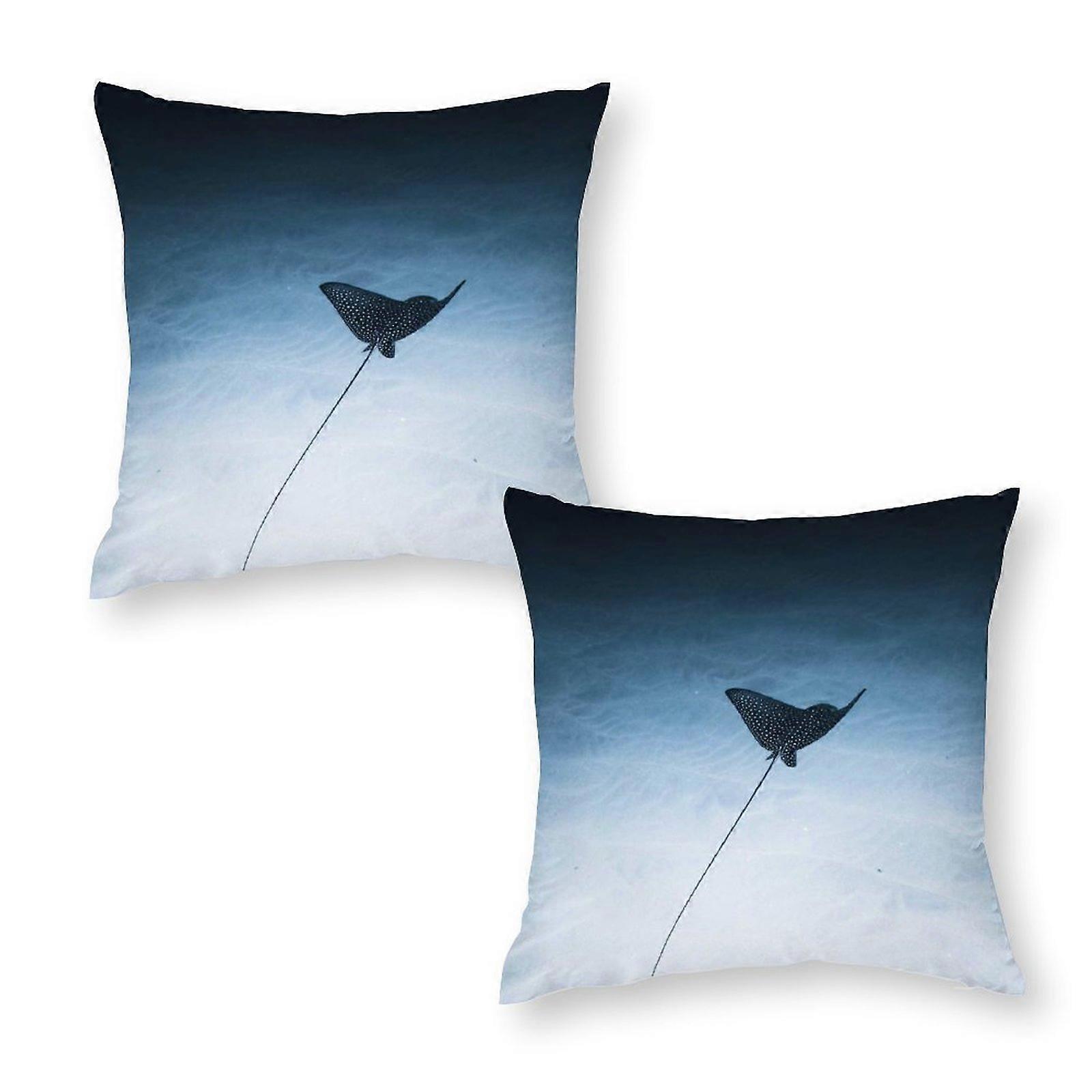 Mustat Butterfly Throw -tyynynpäälliset