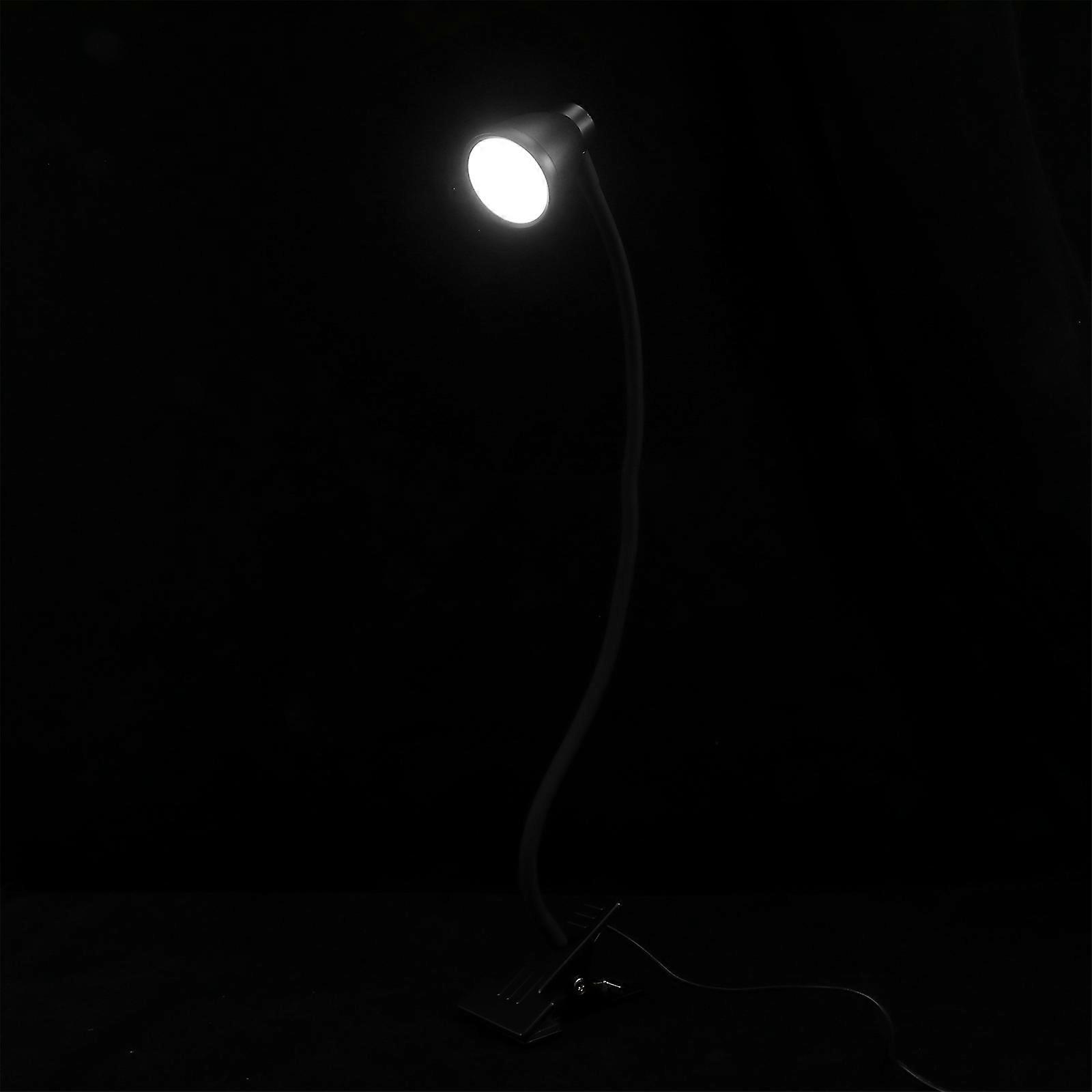 Black Clip Type Reading Lamp for Indoor Use Durable Iron Material USB Powered Eye Protection Light 1pc