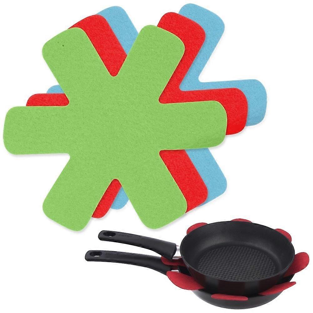 Colorful protective shims: Protects cookware from scratches