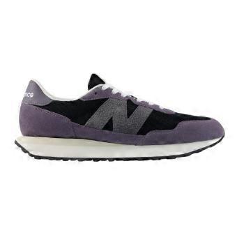 New Balance heren sneakers, model 237, met suède bovenkant.