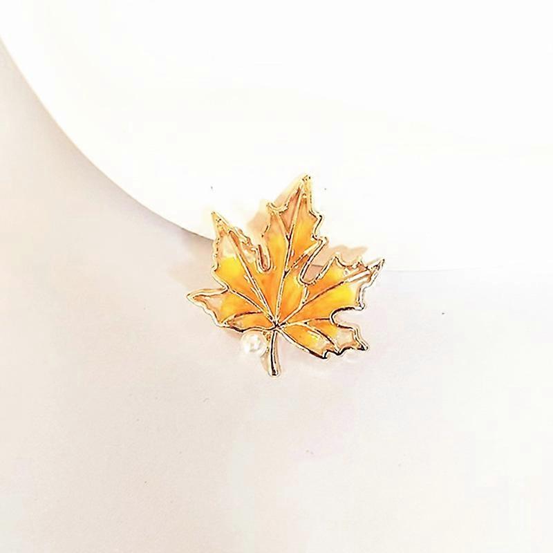 vintage maple leaf brooch