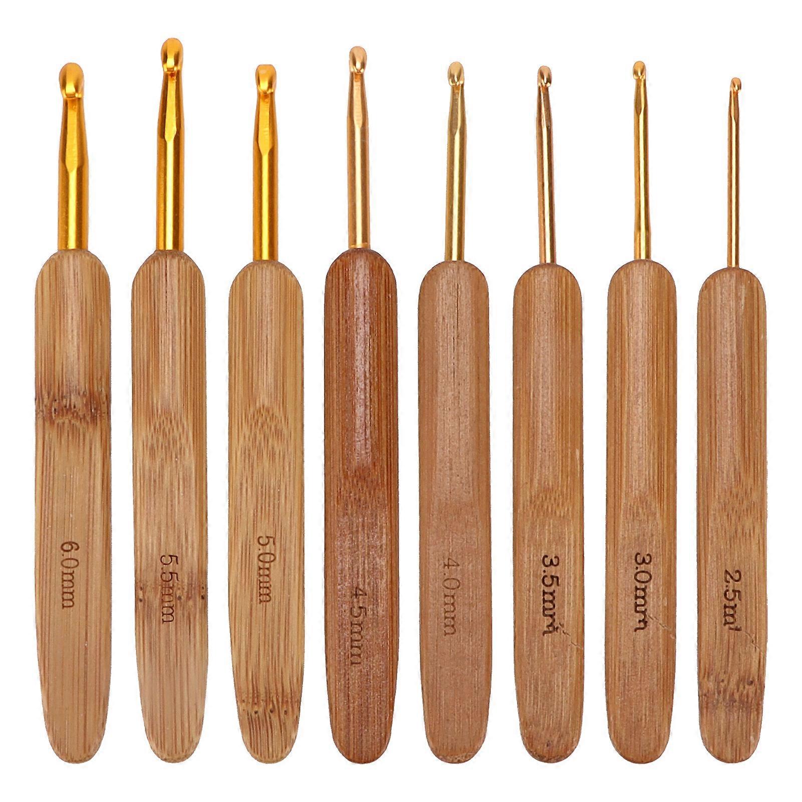 8Pcs Crochet Hooks Ergonomic Bamboo Handle Different Sizes Knitting Needles Set for Beginners Experienced