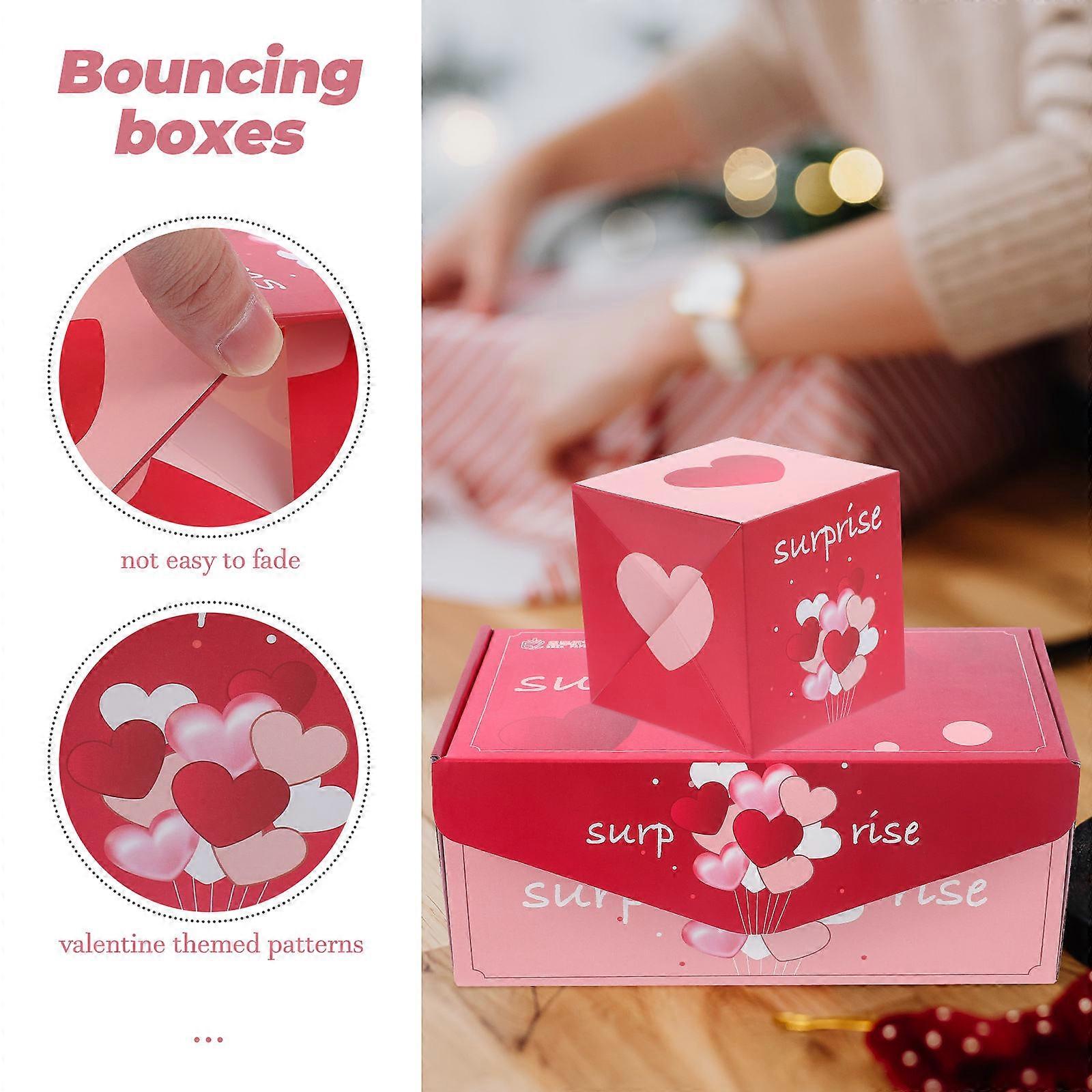 Valentine's Day Party Favor Box for Lovers Heart Shape Paper Material Gift Packaging 1 Set